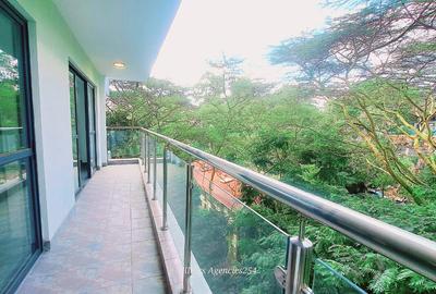 2 Bed Apartment with En Suite at Riverside Dr