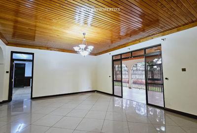 5 Bed Townhouse with En Suite in Karen