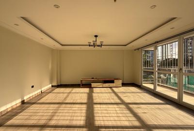 5 Bed Apartment with En Suite in Kilimani
