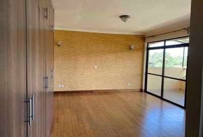 4 Bed Apartment with En Suite in Kileleshwa