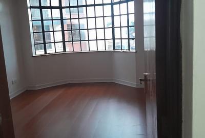4 Bed Apartment with En Suite in Kileleshwa