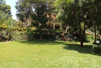 5 Bed House with En Suite at Kyuna Road