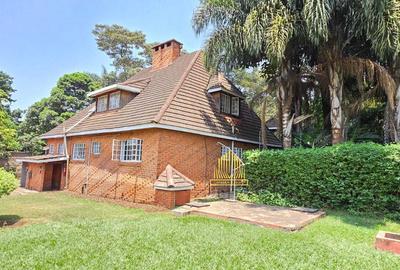 4 Bed House with En Suite in Muthaiga