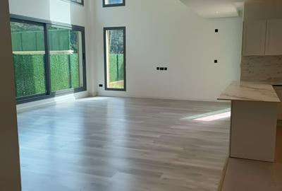 5 Bed Villa with En Suite at Lavington