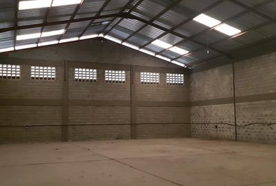 5,000 ft² Warehouse with Service Charge Included at Mombasa Road - 4