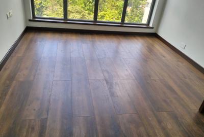 5 Bed Apartment with En Suite in Spring Valley