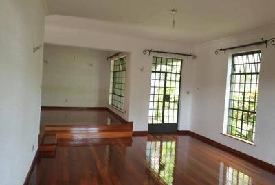 4 Bed Townhouse with En Suite in Spring Valley - 4