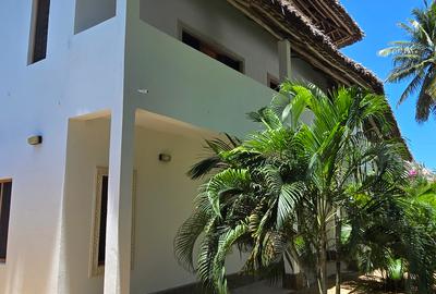 3 Bed Villa with En Suite at Garoda - 2