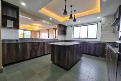 4 Bed Apartment with En Suite at Lavington - 4