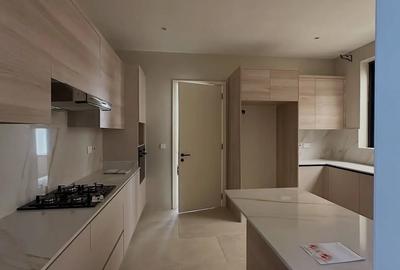 5 Bed Townhouse with En Suite at Manyani East - 3