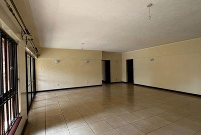 4 Bed Apartment with En Suite in Brookside