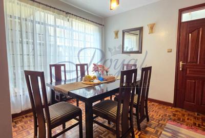 4 Bed House with En Suite in Lavington - 3