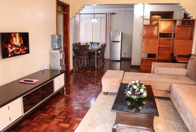 Serviced 2 Bed Apartment with En Suite at Parklands - 3