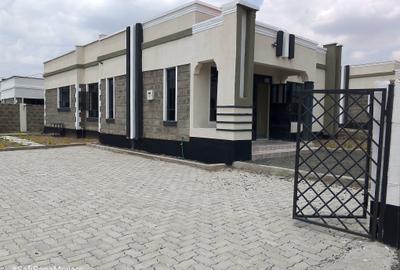 3 Bed House with En Suite at Acacia - 2