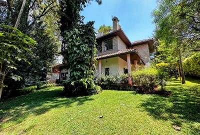 4 Bed Villa with En Suite in Spring Valley - 2