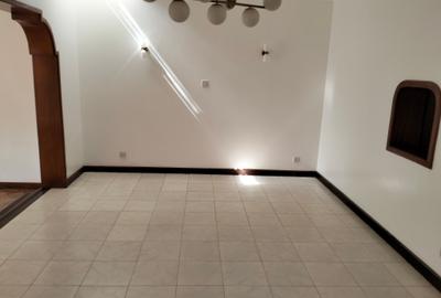 4 Bed Townhouse with En Suite in Lavington - 4