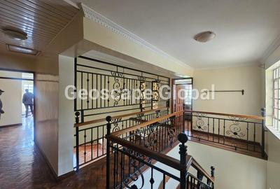 5 Bed House with En Suite in Runda - 3