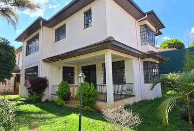 4 Bed Townhouse with En Suite at Lavington Green - 2