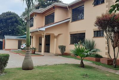 4 Bed House with En Suite in Runda