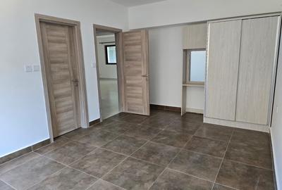 Serviced 3 Bed Apartment with En Suite in Rhapta Road