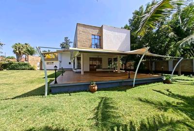 4 Bed House with En Suite in Runda