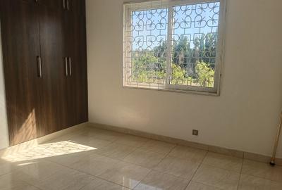 Serviced 2 Bed Apartment with En Suite at Mount Kenya Road