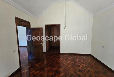 4 Bed House with En Suite in Kitisuru