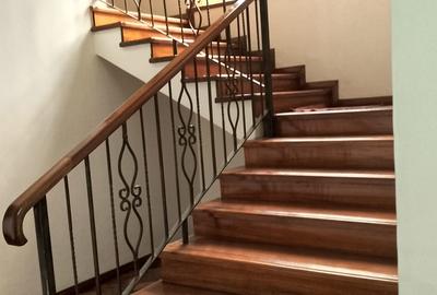 5 Bed Townhouse with En Suite in Karen - 3