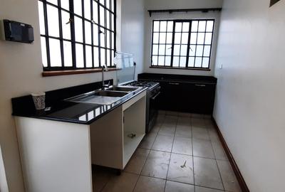 5 Bed Townhouse with En Suite in Lavington