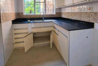 Serviced 3 Bed Apartment with Borehole at Kileleshwa