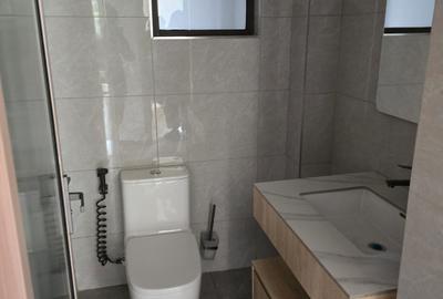 3 Bed Apartment with En Suite in Riverside - 4