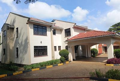 5 Bed House with En Suite at Runda