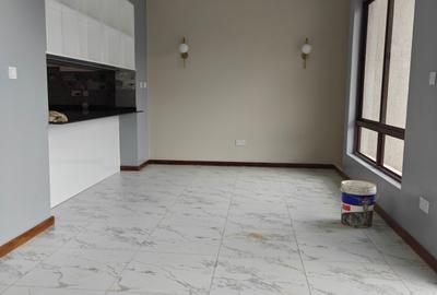 4 Bed House with En Suite at Near Sabis School - 2