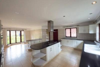 5 Bed House with Garden in Gigiri - 2
