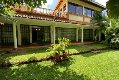 2 Bed House with En Suite at Ridgeways Road