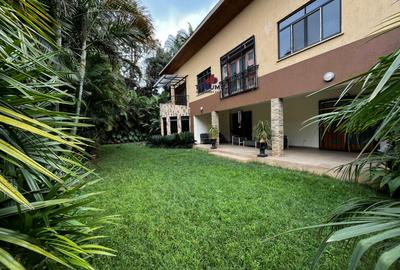 5 Bed House with En Suite at Kyuna