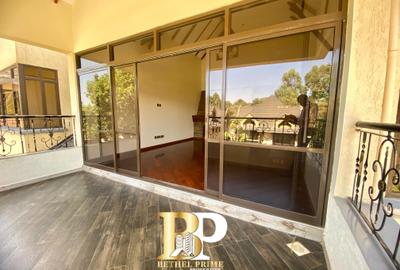 5 Bed Townhouse with En Suite in Lavington - 4