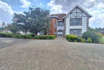 Commercial Property with Service Charge Included at The Heart Of Lavington. - 4