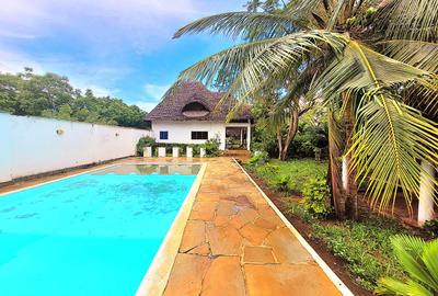 4 Bed Villa with En Suite in Diani