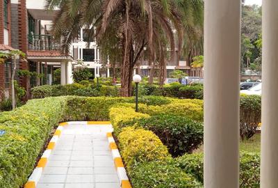 3 Bed Apartment with En Suite at Rhapta Road