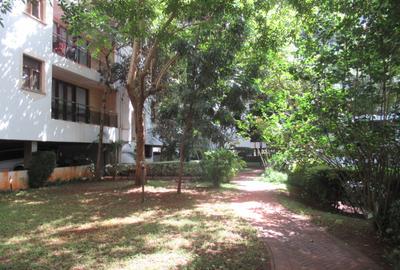 3 Bed Apartment with En Suite at Riverside Drive