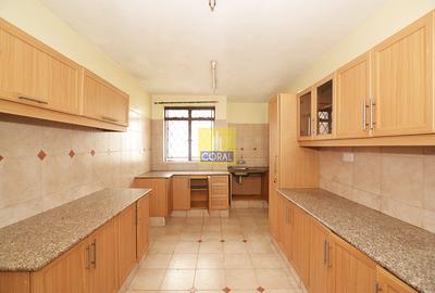 3 Bed Apartment in Kileleshwa - 4