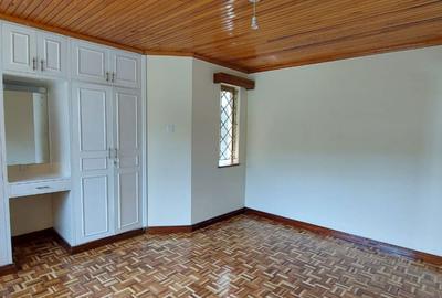 4 Bed House with En Suite in Kileleshwa - 3