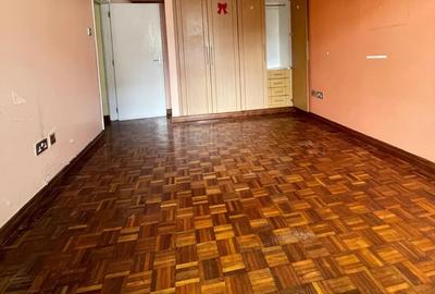 1 Bed Apartment with En Suite at Kilimani