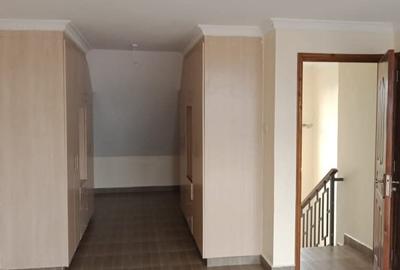 4 Bed Townhouse with En Suite in Gikambura - 2