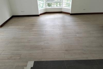 5 Bed Townhouse with En Suite in Rosslyn - 3