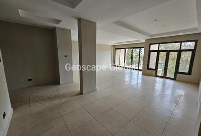 3 Bed Apartment with En Suite at Riverside Drive