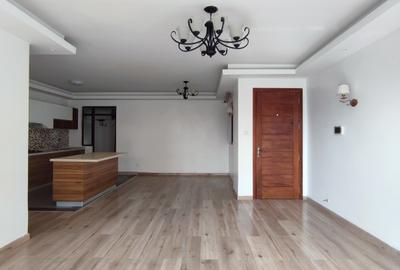 2 Bed Apartment with En Suite in Dennis Pritt