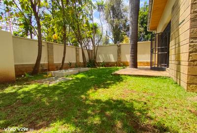 5 Bed Townhouse with En Suite at Lavington - 3