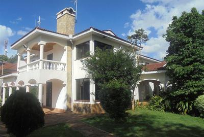 5 Bed House with En Suite at Off Mimosa Rd